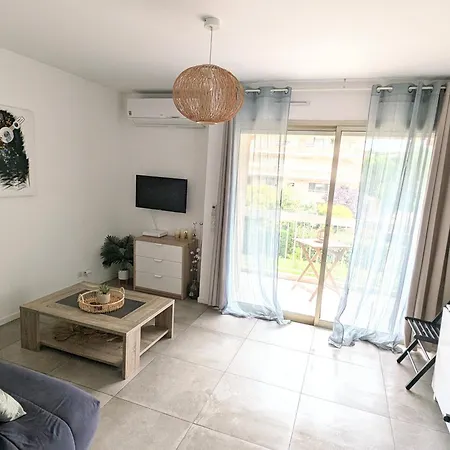 Pont Du Lys - Proche Plages - Piscine Apartment *